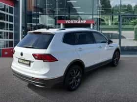 Volkswagen Tiguan (2022) thumbnail 5