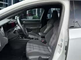 Volkswagen Golf (2022) thumbnail 11