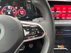 Volkswagen Golf (2022) thumbnail 18