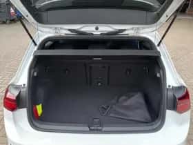 Volkswagen Golf (2022) thumbnail 10