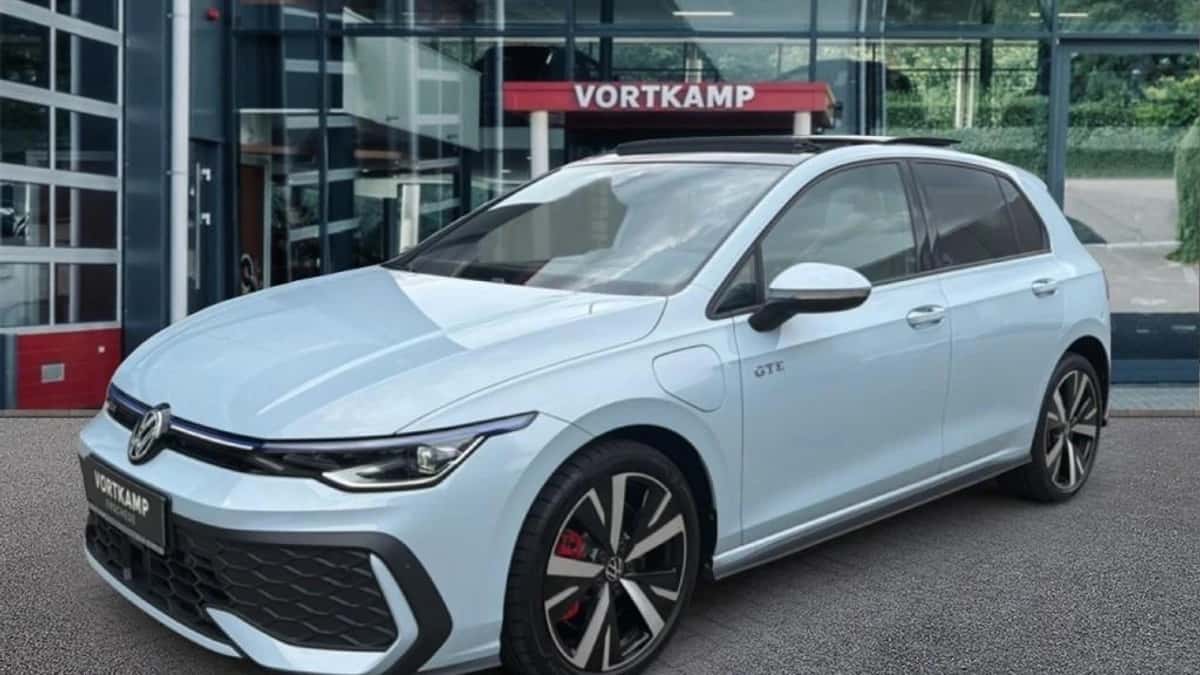 Volkswagen Golf (2025) — foto 1