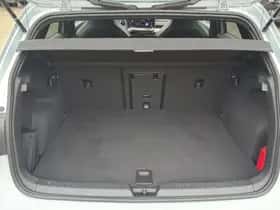 Volkswagen Golf (2025) thumbnail 10