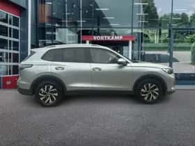 Volkswagen Tiguan (2026) thumbnail 4
