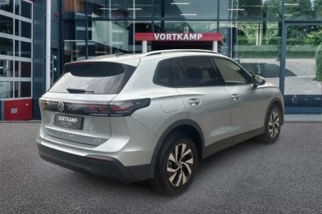 Volkswagen Tiguan (2026) thumbnail 5