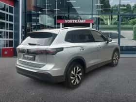 Volkswagen Tiguan (2026) thumbnail 5