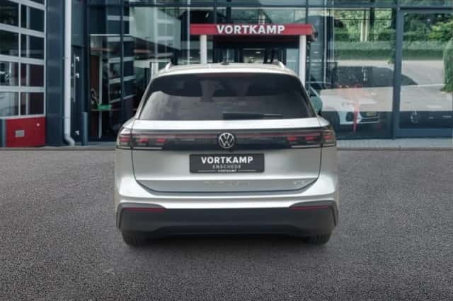 Volkswagen Tiguan (2026) thumbnail 6