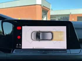 Volkswagen Golf (2021) thumbnail 18