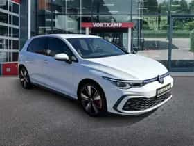Volkswagen Golf (2021) thumbnail 3