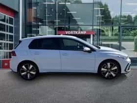 Volkswagen Golf (2021) thumbnail 4