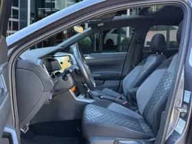 Volkswagen TAIGO (2023) thumbnail 2