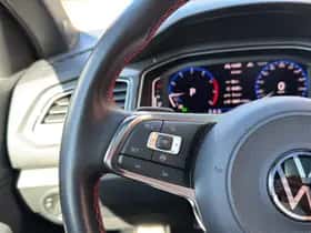 Volkswagen T-Roc (2022) thumbnail 15