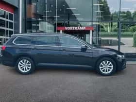 Volkswagen Passat thumbnail 4