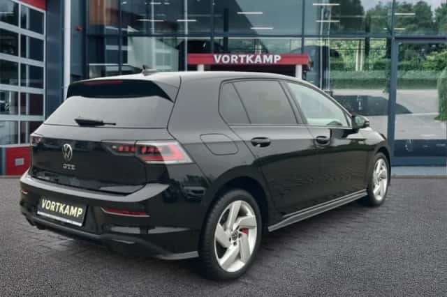 Volkswagen Golf (2025) thumbnail 5