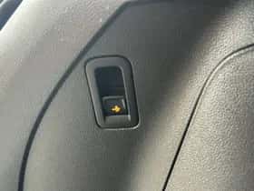 Volkswagen Tiguan (2021) thumbnail 11