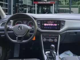 Volkswagen T-Roc (2021) thumbnail 14
