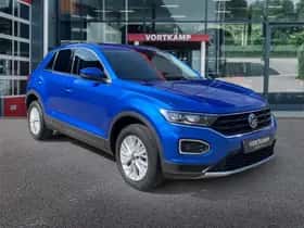 Volkswagen T-Roc (2021) thumbnail 3