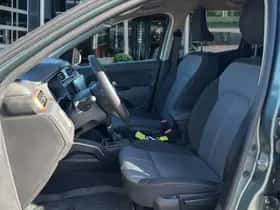 Dacia Duster (2023) thumbnail 11