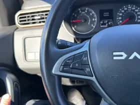Dacia Duster (2023) thumbnail 15