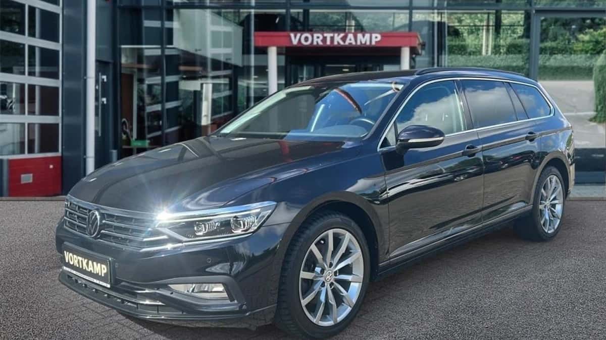 Volkswagen Passat (2021) — foto 1