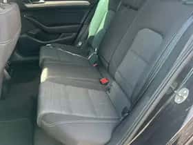 Volkswagen Passat (2021) thumbnail 12
