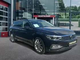 Volkswagen Passat (2021) thumbnail 3
