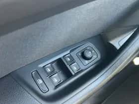 Volkswagen Passat (2021) thumbnail 22