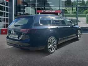 Volkswagen Passat (2021) thumbnail 5