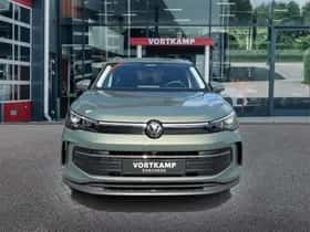 Volkswagen Tiguan (2026) thumbnail 2