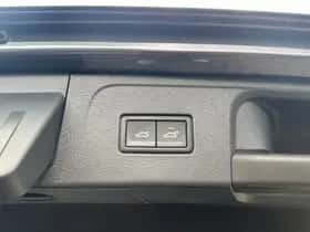 Volkswagen Passat (2022) thumbnail 11
