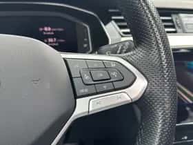 Volkswagen Passat (2022) thumbnail 21