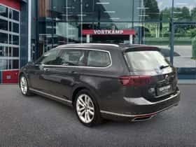 Volkswagen Passat (2022) thumbnail 7