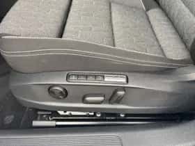 Volkswagen Passat (2022) thumbnail 13