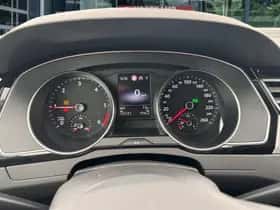 Volkswagen Passat (2022) thumbnail 16