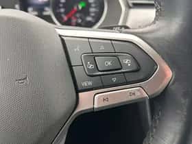 Volkswagen Passat (2022) thumbnail 18