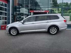 Volkswagen Passat (2022) thumbnail 8