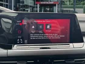 Volkswagen Golf (2022) thumbnail 15
