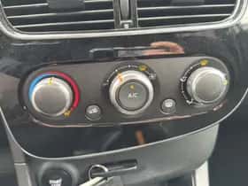 Renault Clio (2018) thumbnail 22