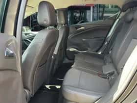 Opel Astra (2017) thumbnail 12