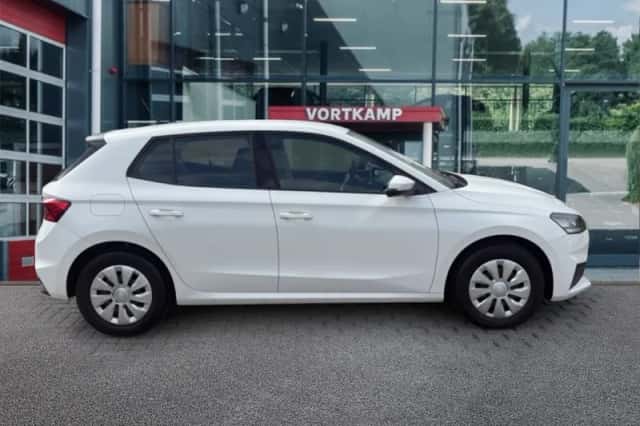 Škoda Fabia (2023) thumbnail 4