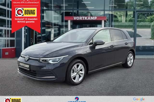 Volkswagen Golf (2023) thumbnail 1