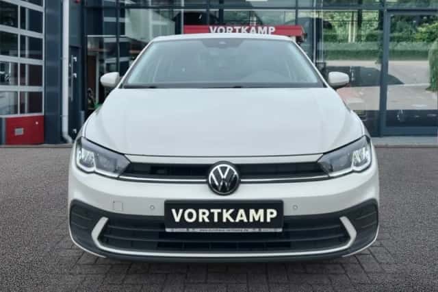 Volkswagen Polo (2022) thumbnail 2