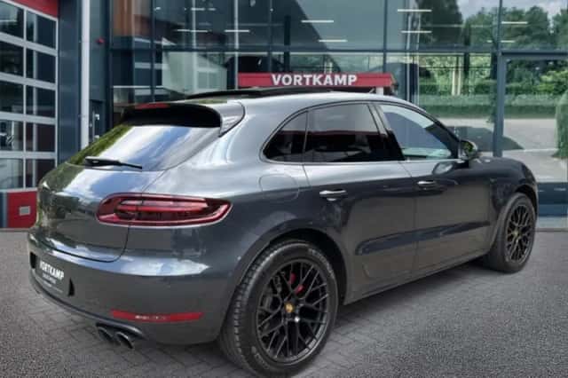 Porsche Macan (2018) thumbnail 5