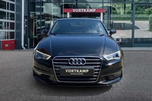 Audi A3 (2016) thumbnail 2