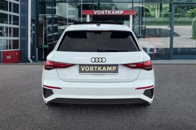 Audi A3 (2023) thumbnail 6