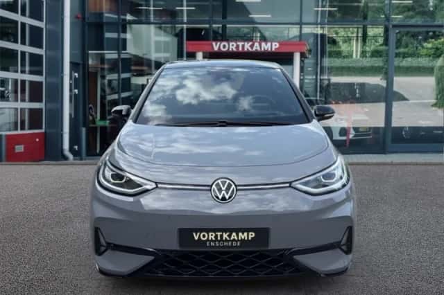 Volkswagen ID.3 (2025) thumbnail 2