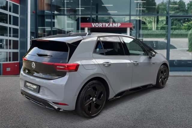 Volkswagen ID.3 (2025) thumbnail 4