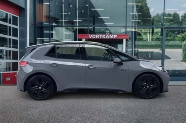 Volkswagen ID.3 (2025) thumbnail 5