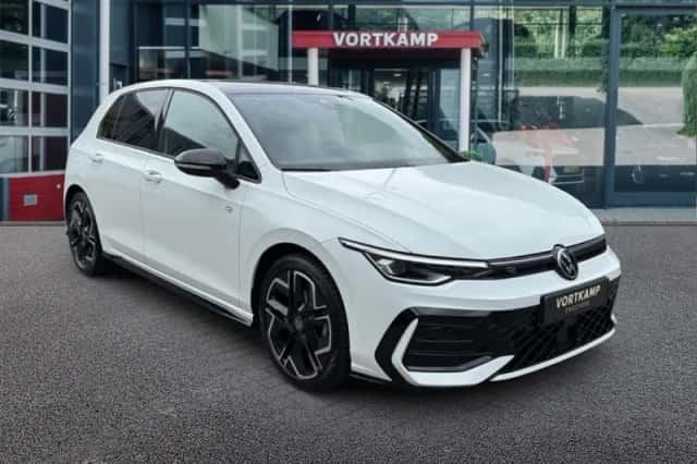 Volkswagen Golf (2025) thumbnail 3