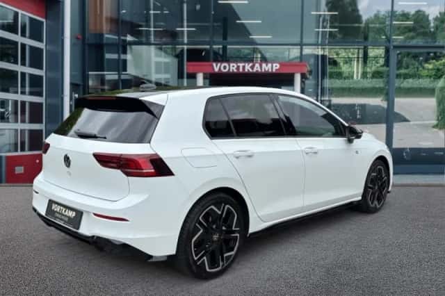 Volkswagen Golf (2025) thumbnail 5