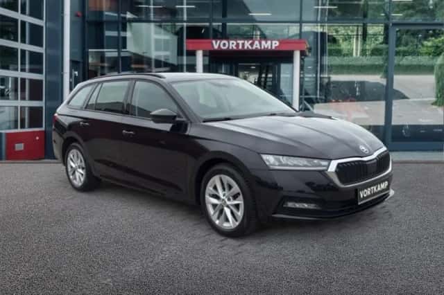 Škoda Octavia (2022) thumbnail 3